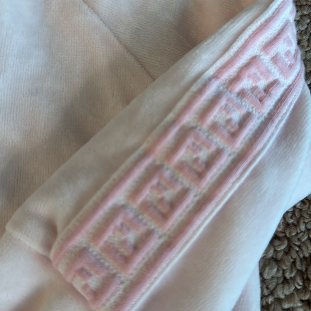 Fendi Baby Velour Sweats in 12 mos - Picture 9 of 10